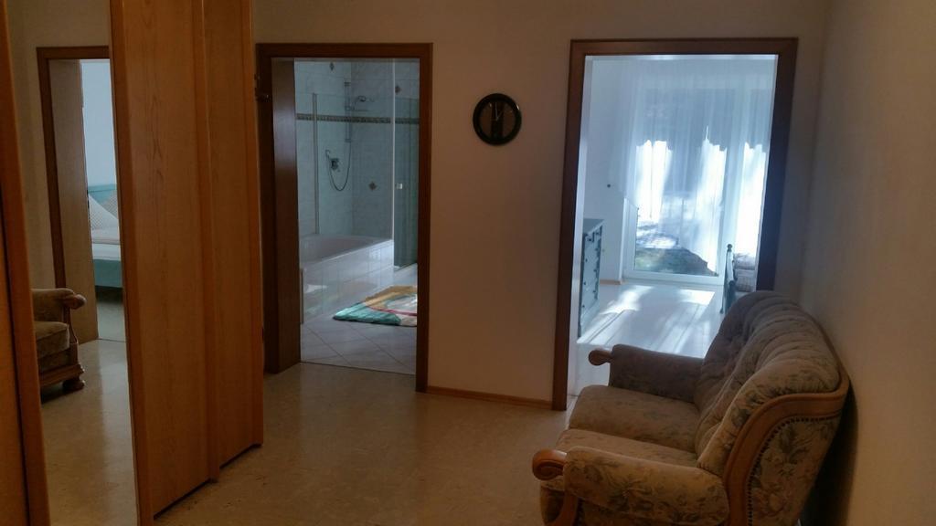 Hotel-Pension Haus Hubertus Weigendorf الغرفة الصورة